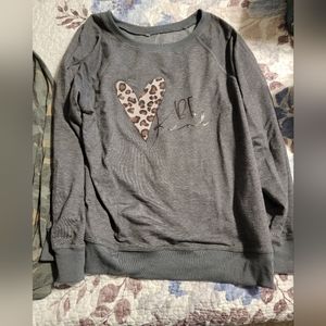 Boutique "be kind" Sweatshirt